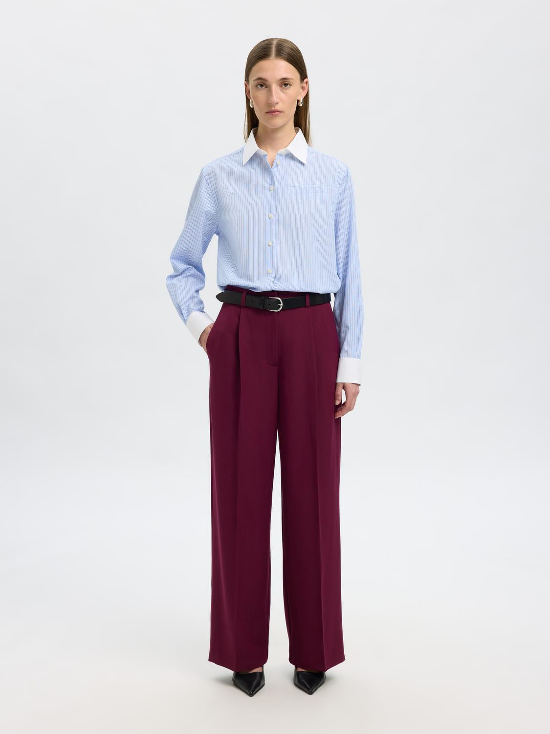 model_shot-front_full